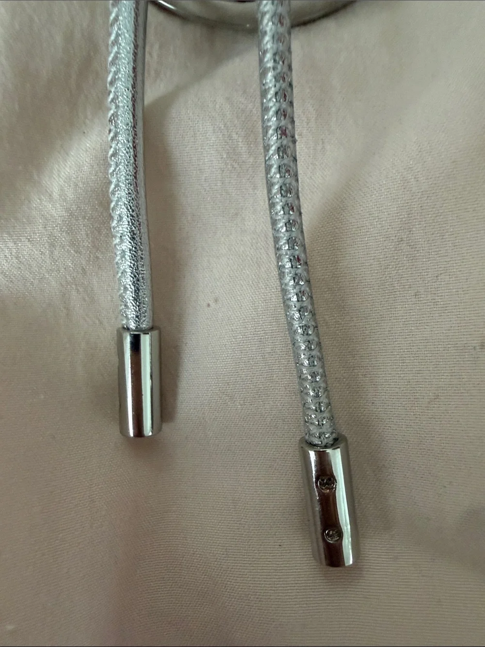 Bag charm! Michael Kors Silver Metallic MK Circle Bag Charm Keyring